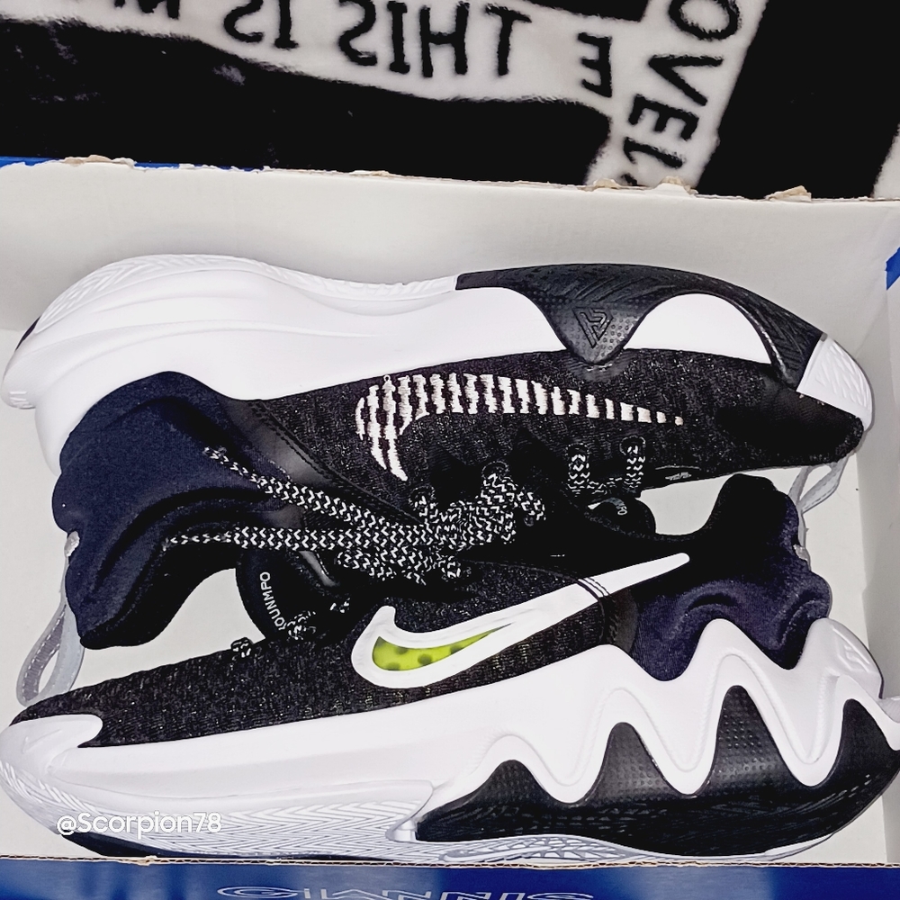 🔥 Last call Nike Giannis "Immortality" Basketball Shoes Size 7 Men/8.5 Women - Picture 2 of 12